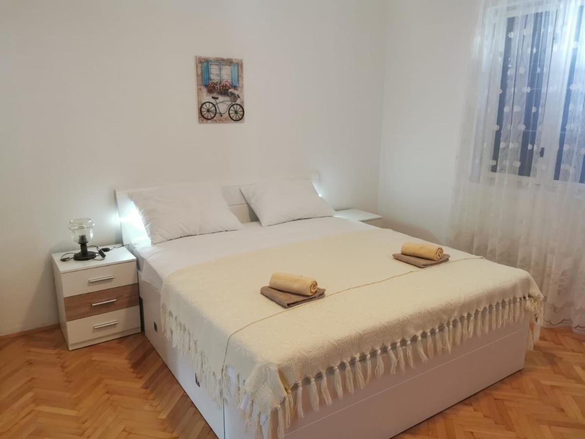 Apartments Sanja Povljana Ngoại thất bức ảnh