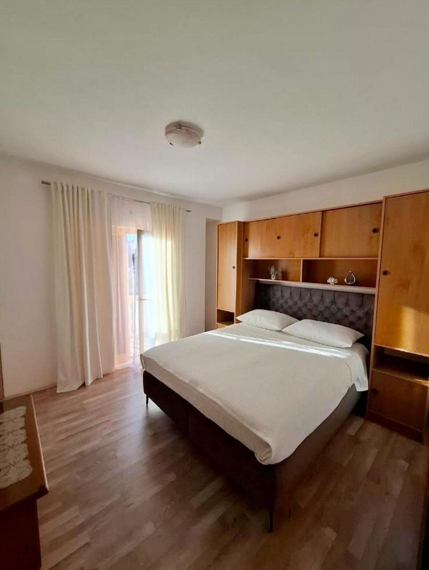Apartments Sanja Povljana Ngoại thất bức ảnh