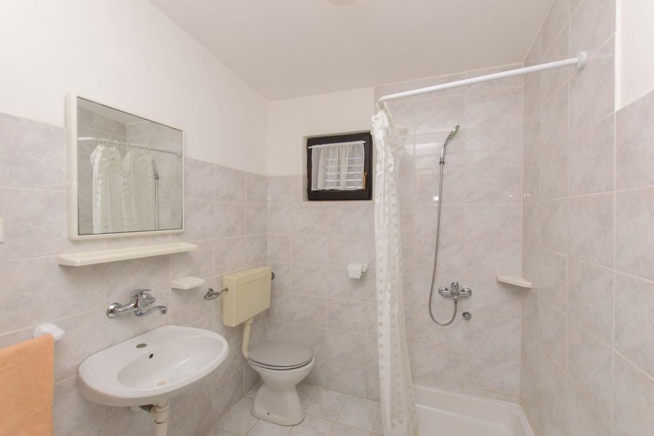Apartments Sanja Povljana Ngoại thất bức ảnh
