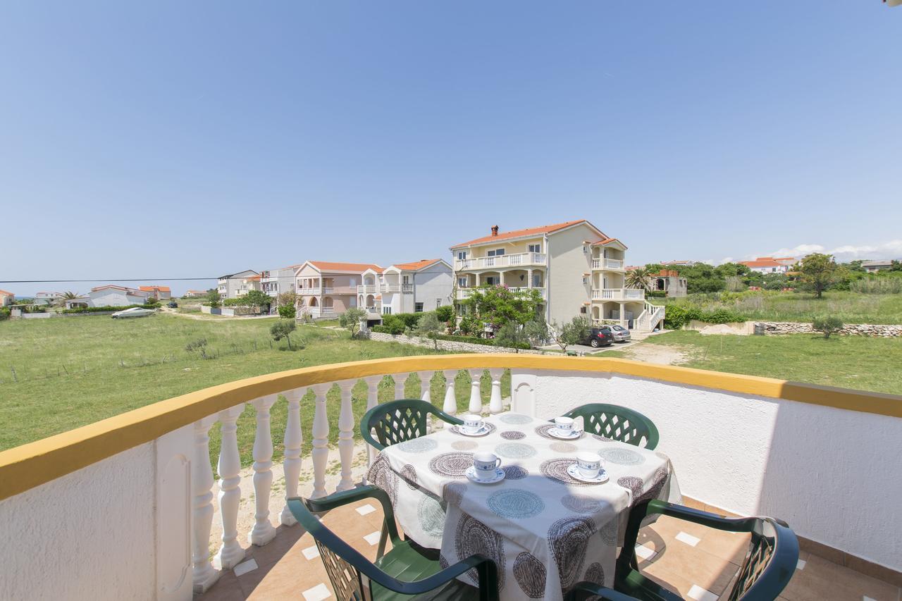 Apartments Sanja Povljana Ngoại thất bức ảnh